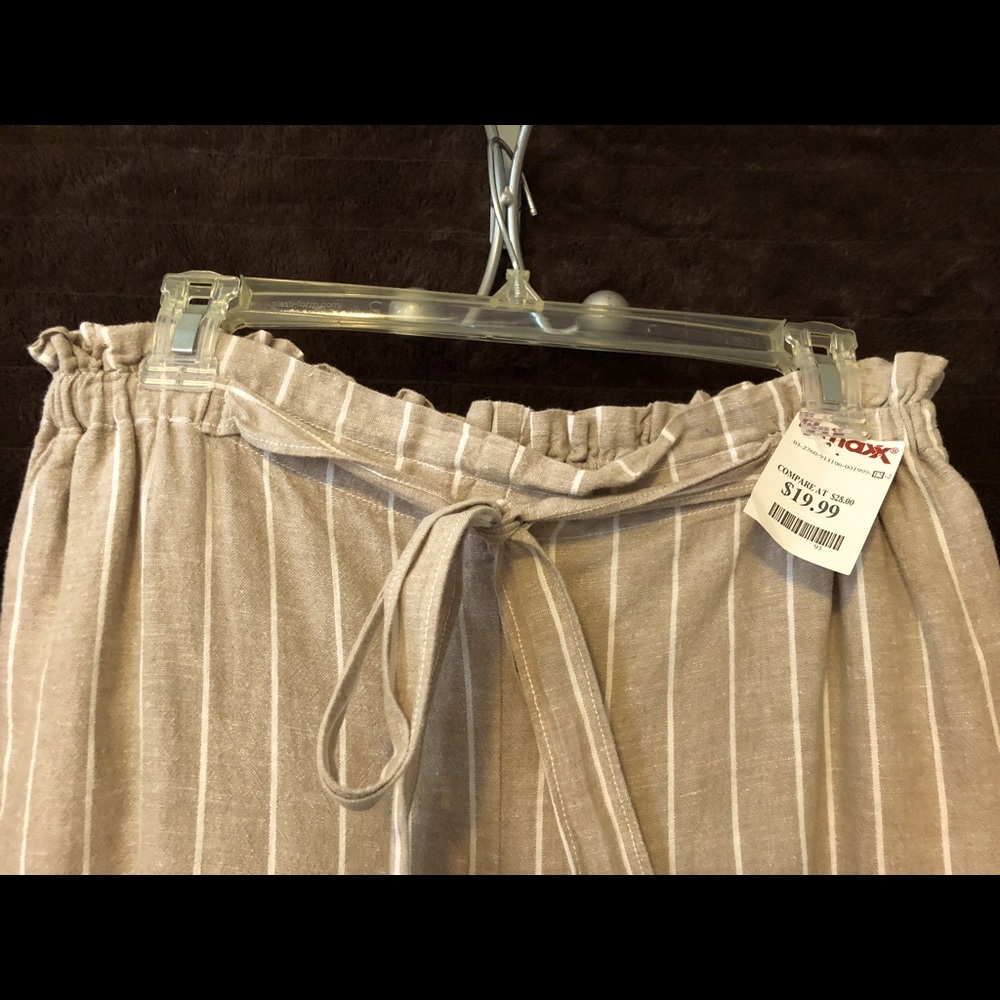 NWT Adorable straight leg linen pants w/ pockets